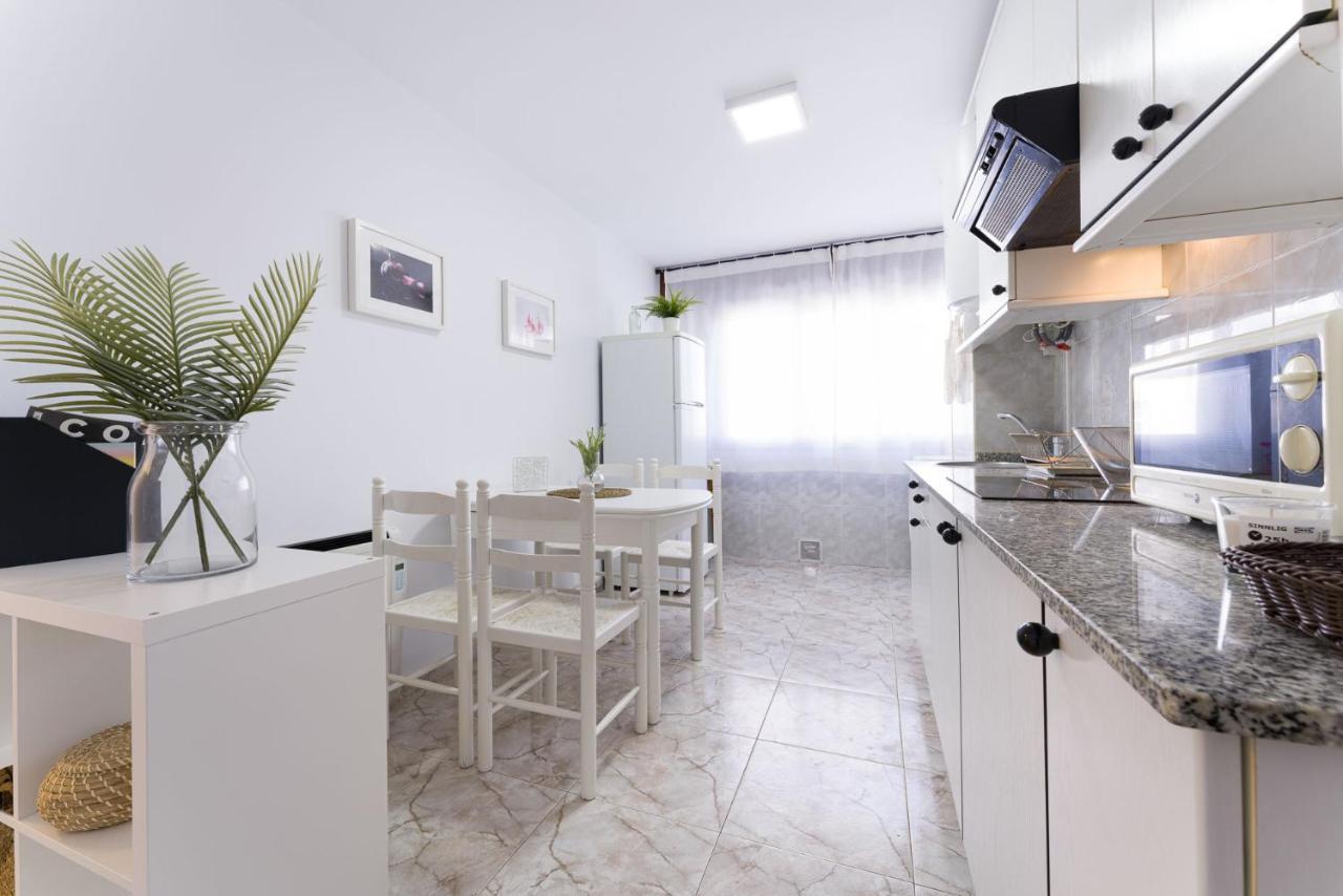 Arzúa Apartamentos Luisa מראה חיצוני תמונה